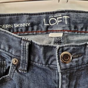 Loft Modern Skinny Medium Dark Wash Jeans 0/25